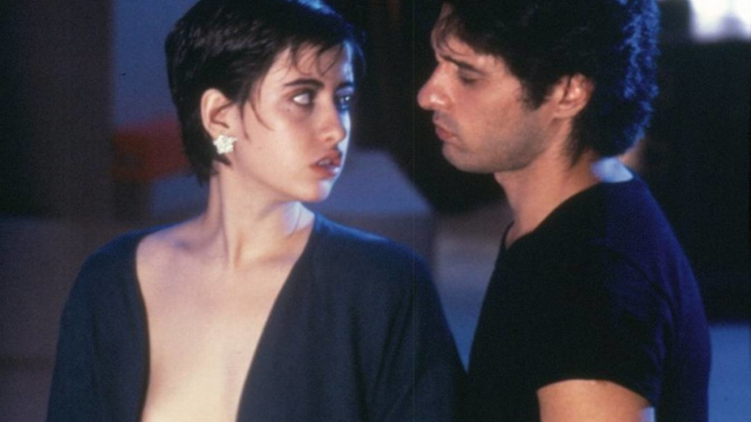 Fernanda Torres e Thales Pan Chacon em "Eu Sei que Vou Te Amar" • Reprodução