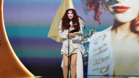 Chappell Roan venceu na categoria Artista Revelação do Grammy 2025