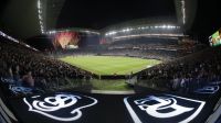 Economista detalha problemas financeiros do Corinthians e destaca "vilão"