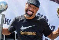 Dinei pede para sair da base do Corinthians
