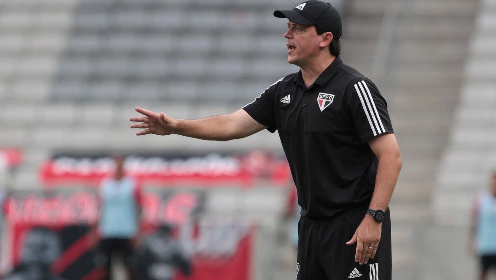 Diniz comandou o São Paulo de 2019 a 2021