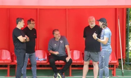 "O São Paulo tem conselheiros corintianos e santistas", diz jornalista