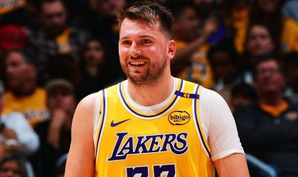 Técnico do Lakers diz que Luka Doncic volta sem restrições ao time