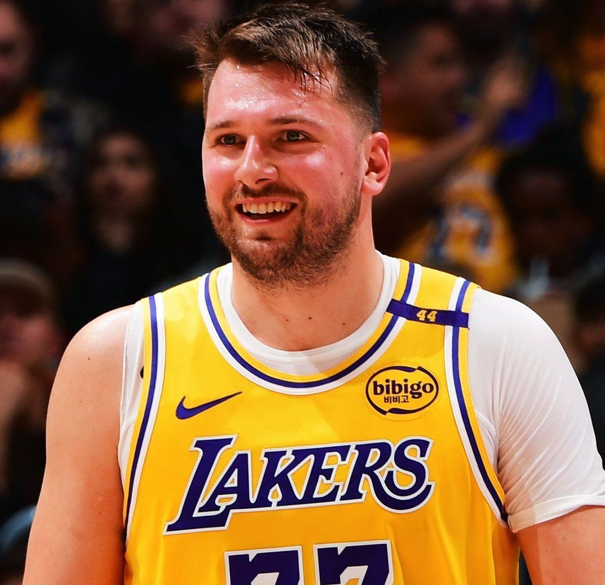 Técnico do Lakers diz que Luka Doncic volta sem restrições ao time | CNN Brasil
