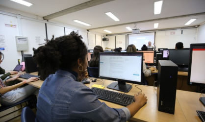 O que professores e especialistas pensam sobre a educação híbrida?