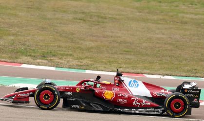 Hamilton e Leclerc estreiam novo carro da Ferrari na Itália