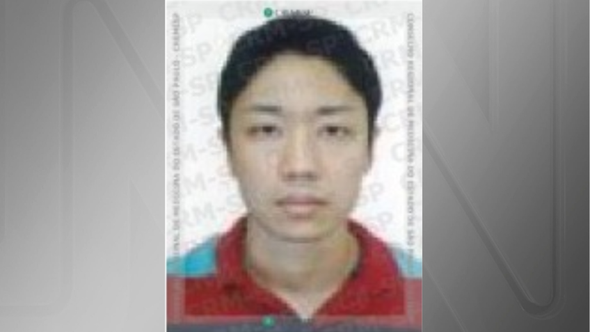 Alexandre Minoru Tome Horiuchi, médico responsável por transplante capilar que levou à morte escrivão da polícia. • Reprodução: CFM