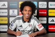 Grêmio retoma conversas com Willian, ex-Corinthians e Seleção Brasileira