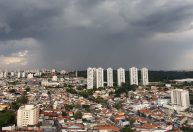 Chuvas: Motorista desaparece após ser levado por enxurrada em SP