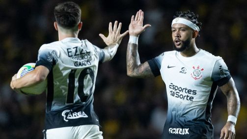 Garro e Depay antes da troca de numeração