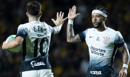 Garro e Depay antes da troca de numeração