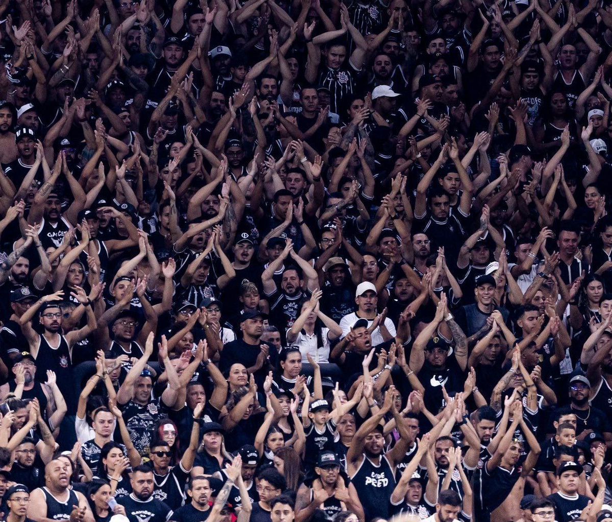 A FIEL É DIFERENTE! Vaquinha do Corinthians quita mais uma parcela do estádio