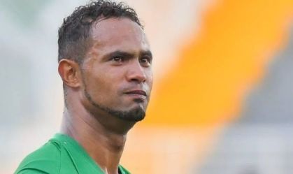Goleiro Bruno, ex-Flamengo, classifica time de BH à semifinal de torneio