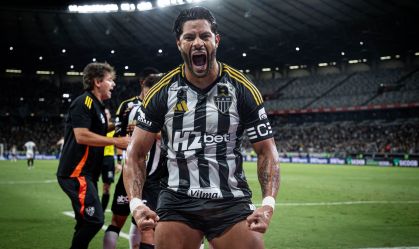 Hulk comemora gol do Atlético-MG