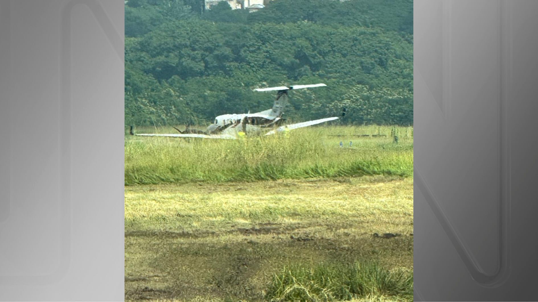 Avião de pequeno porte saiu da pista no aeroporto Campo de Marte, na zona norte de São Paulo