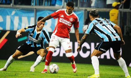 Grêmio sai na frente, Inter reage rápido e Gre-Nal termina em empate