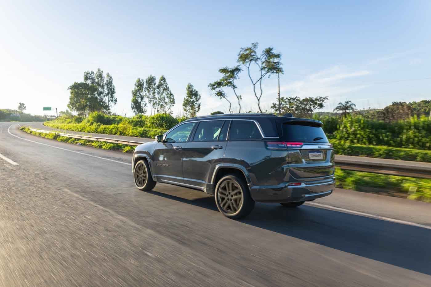 Jeep Commander Overland TD 2025: modelo ganha novo motor 2.2 • Pedro Brito/Jeep/Divulgação
