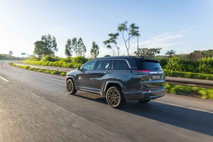Jeep Commander Overland TD 2025: modelo ganha novo motor 2.2 • Pedro Brito/Jeep/Divulgação