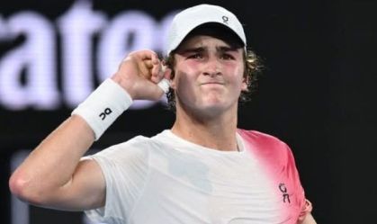 João Fonseca perde para número 15 do mundo na Copa Davis 