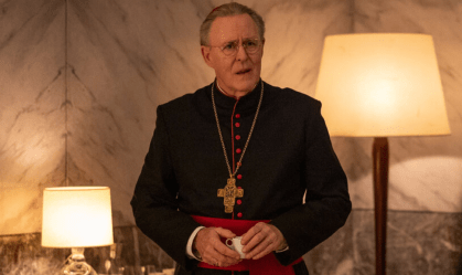 John Lithgow em "Conclave"