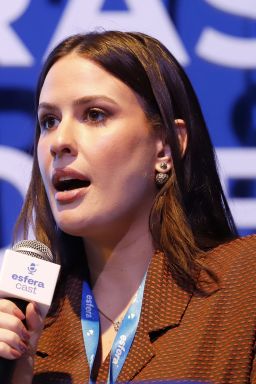 Camila Funaro Camargo Dantas