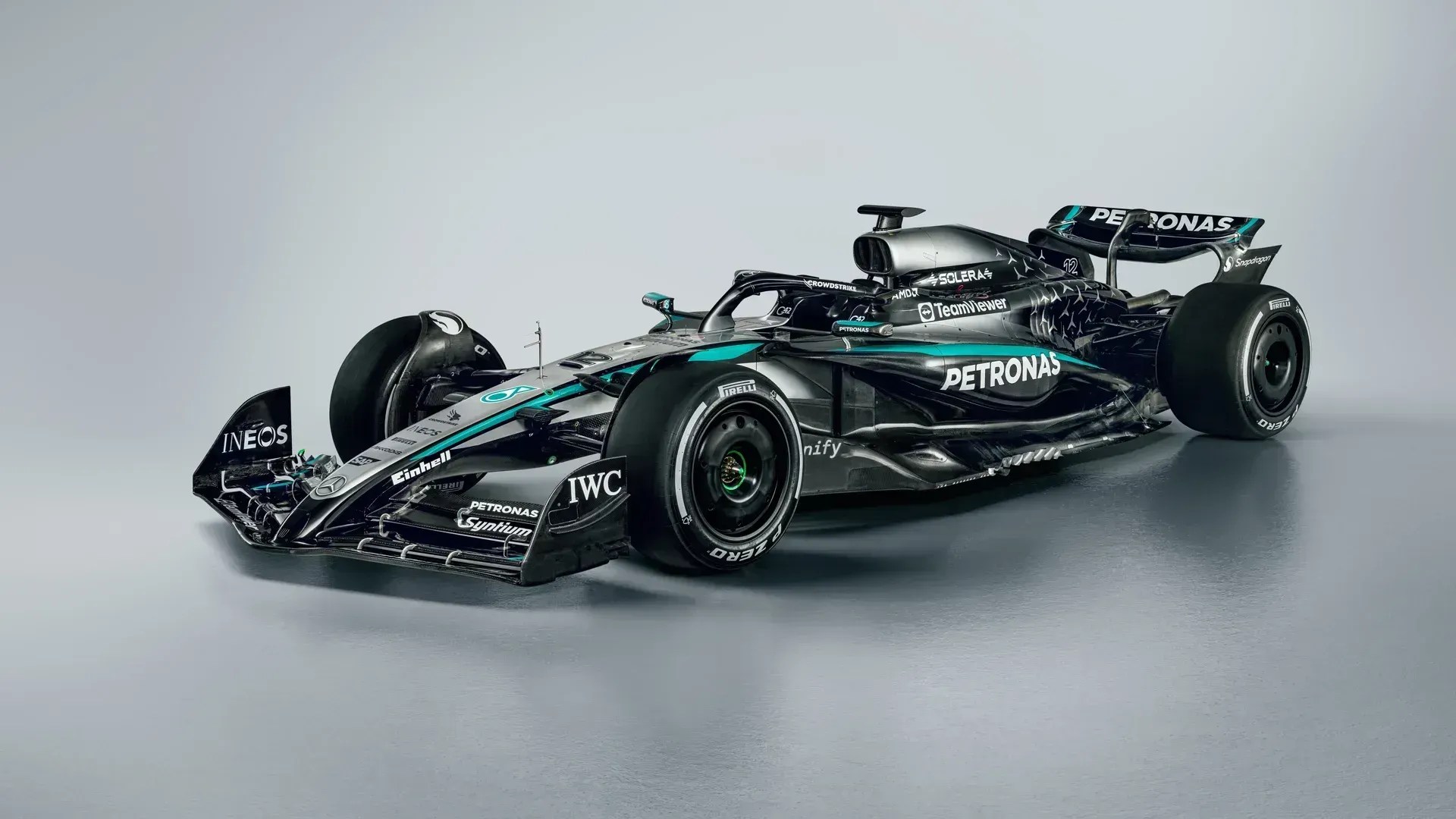 W16. carro da Mercedes para a temporada 2025