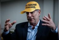 Ciro Gomes entra na Guerra dos Bonés: "Vão trabalhar, vagabundos"