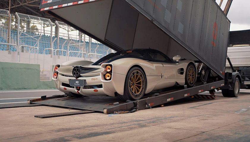 Pagani Utopia em Interlagos: carro mais caro do Brasil •