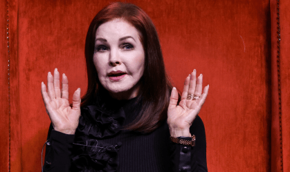 Priscilla Presley descobriu traições de Elvis por cartas enviadas pelos fãs