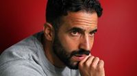 Lateral expõe ambiente “tóxico” no Manchester United e elogia Ruben Amorim
