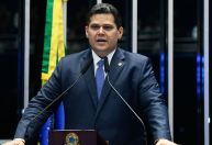 "Desejo muito sucesso nessa importante missão", diz Alcolumbre sobre Gleisi