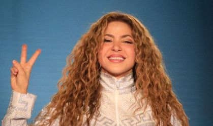 Shakira -38
