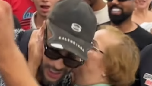 Sósia de Neymar causa alvoroço em Shopping de Santos