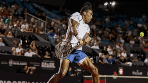 Thiago Monteiro durante partida do Rio Open