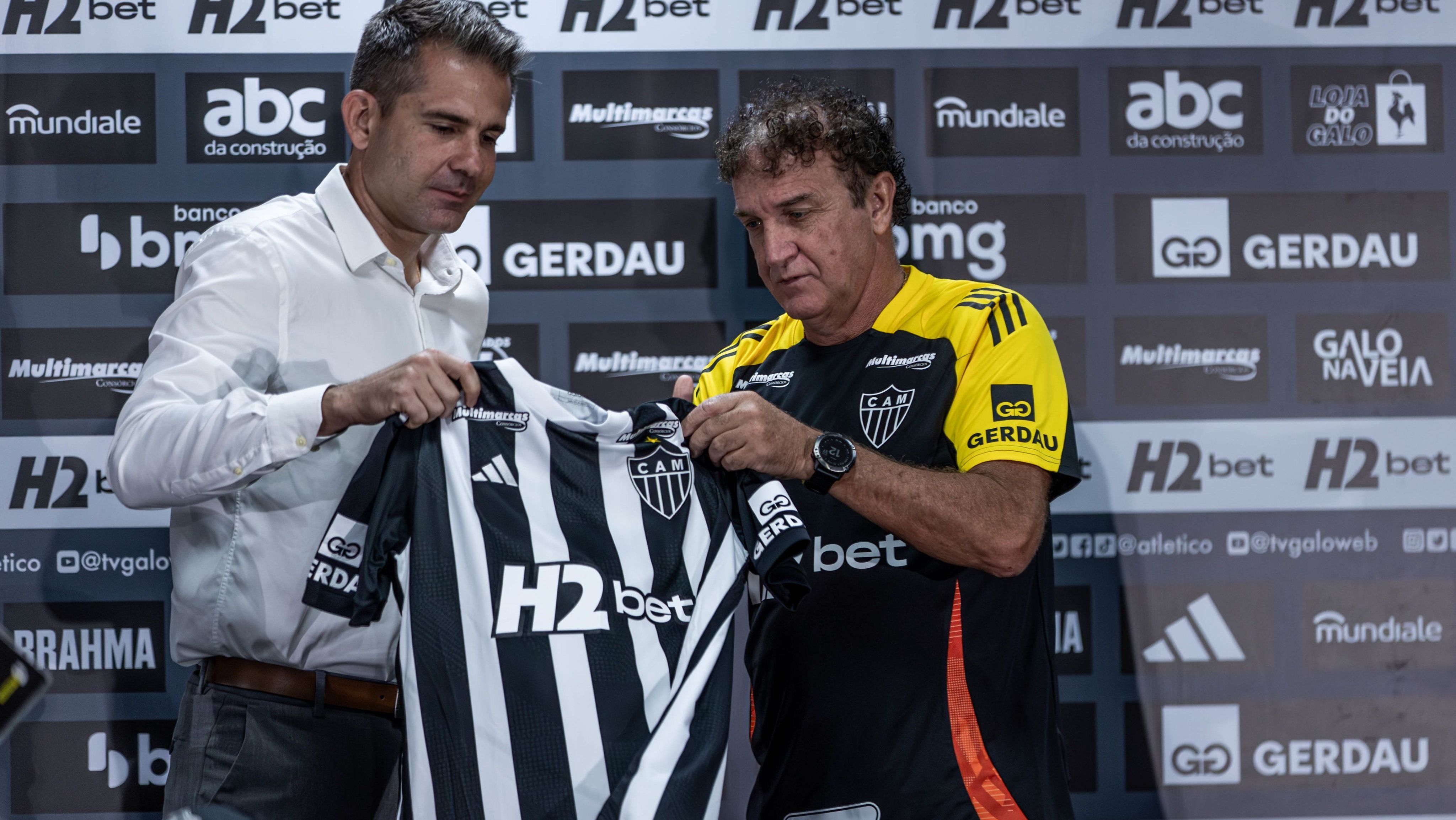Victor Bagy e Cuca, do Atlético-MG