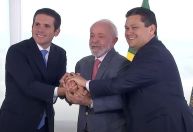 Alcolumbre defende apoio ao governo: "Não há tempo de criar crise"
