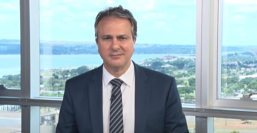 O ministro da Educação, Camilo Santana