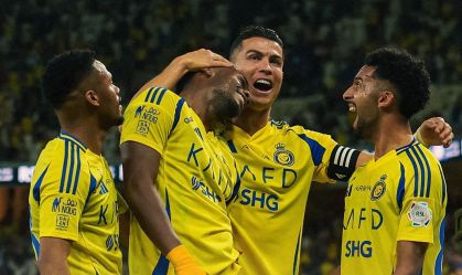 Jogadores do Al-Nassr comemoram gol