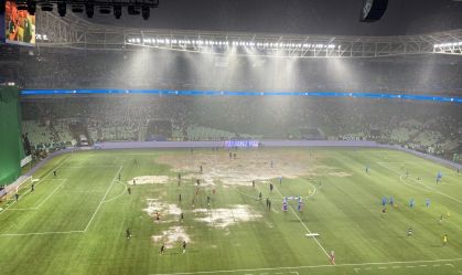 Gramado do Allianz Parque foi afetado pela chuva