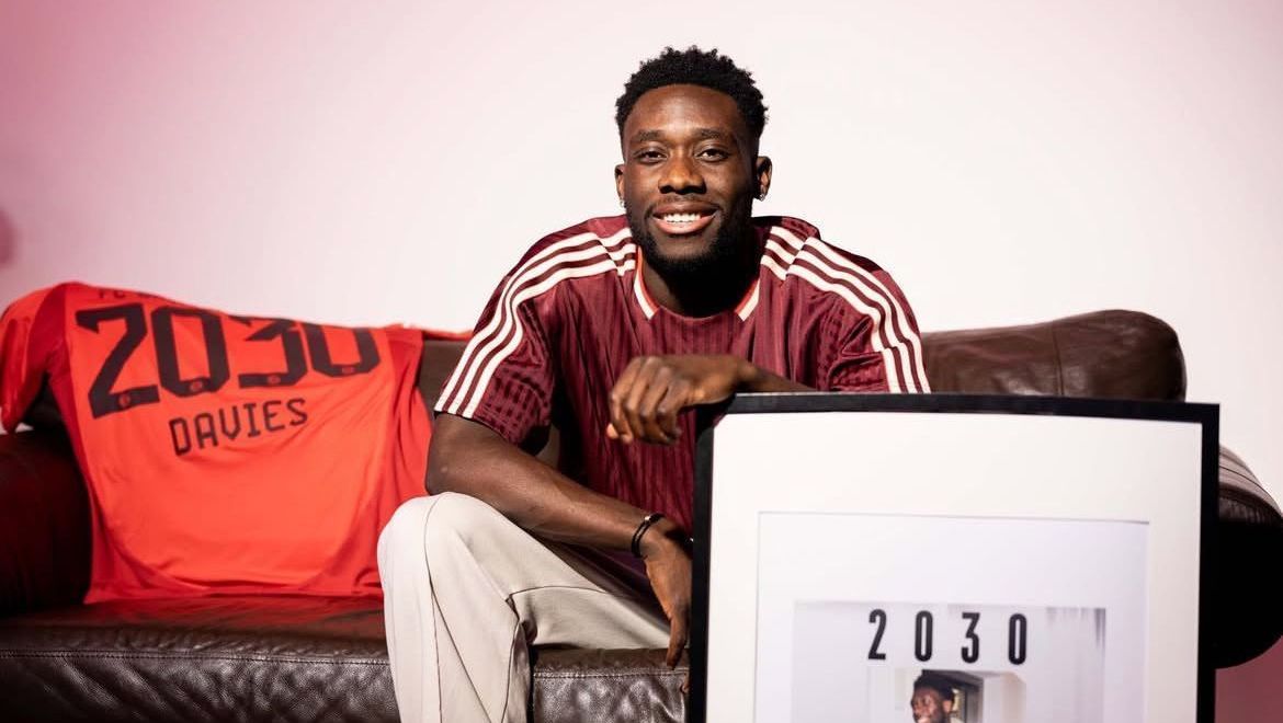 Alphonso Davies permanece no Bayern até 2030