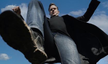 Armie Hammer aparece em imagem do 1º filme desde a polêmica de canibalismo