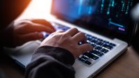 Hackers usam aplicativo modificado para extorquir empresas, diz Google