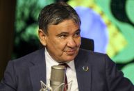 Ministro volta atrás e descarta haver estudos para aumento do Bolsa Família