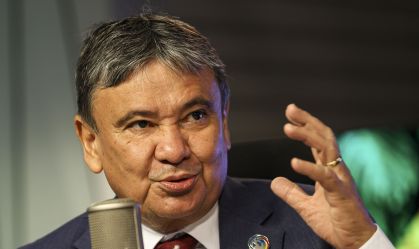 Ter carteira assinada não impede acesso ao Bolsa Família, diz ministro