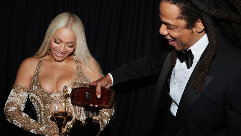 Beyoncé compartilha novas fotos após vencer o Grammy 2025 • Reprodução/Site Oficial Beyoncé