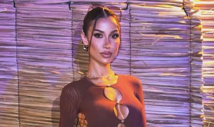 Bianca Andrade mostra transformação no visual e aparece de franja; confira