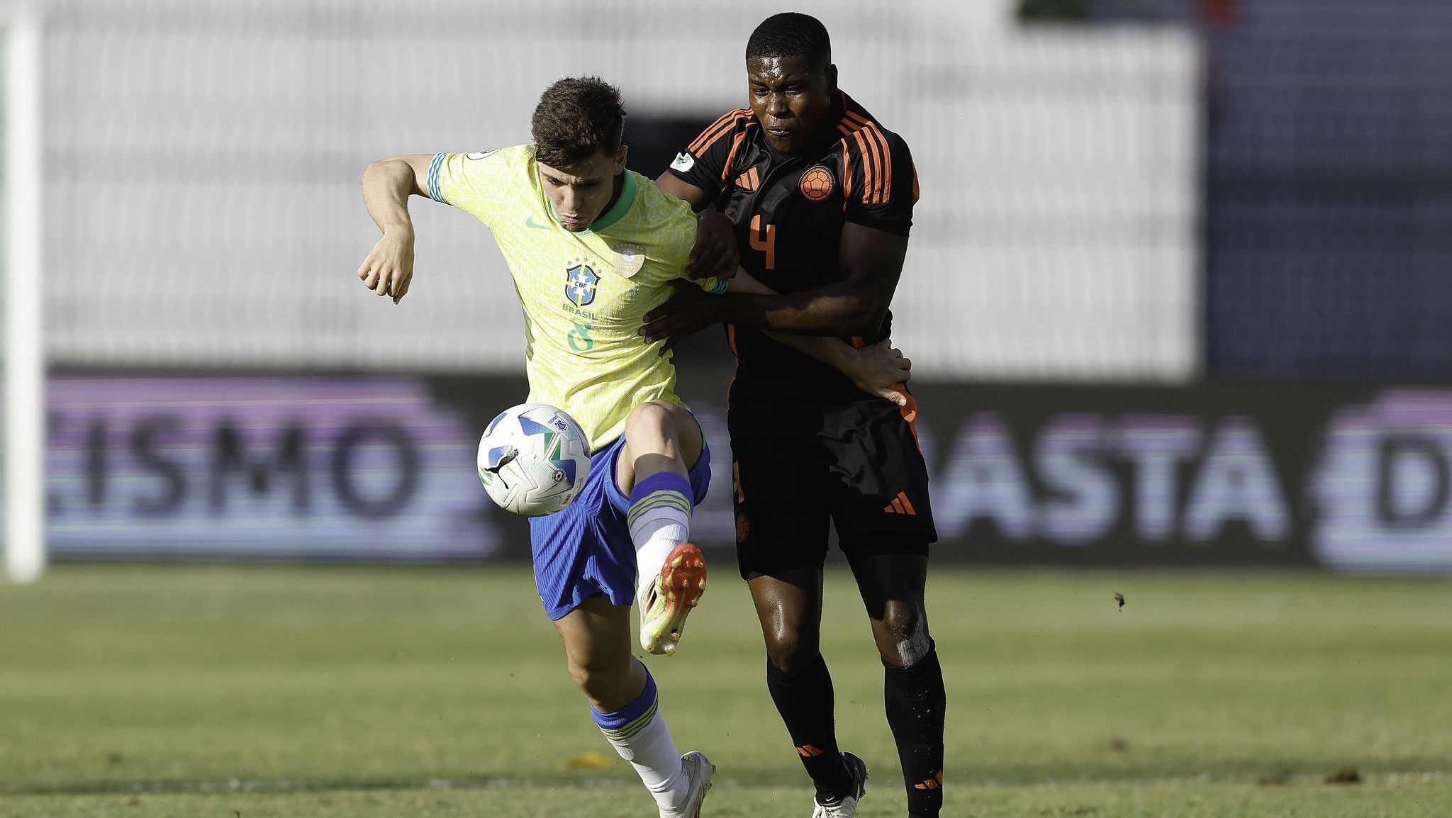 Brasil foi derrotado pela Colômbia no Sul-Americano Sub-20
