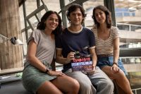 "Véspera": adaptação de Carla Madeira ganha foto com Marquezine e Leone