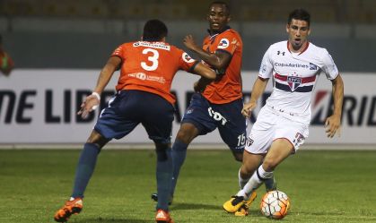 Primeiro gol de Calleri pelo São Paulo completa nove anos; relembre