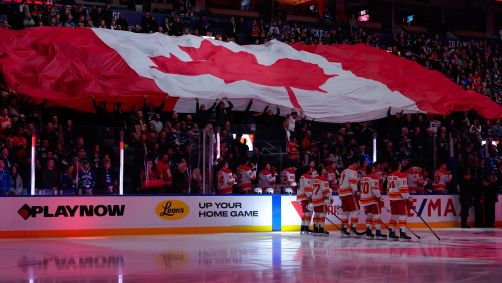 Torcida canadense em jogo da NHL, a liga de hóquei norte-americana